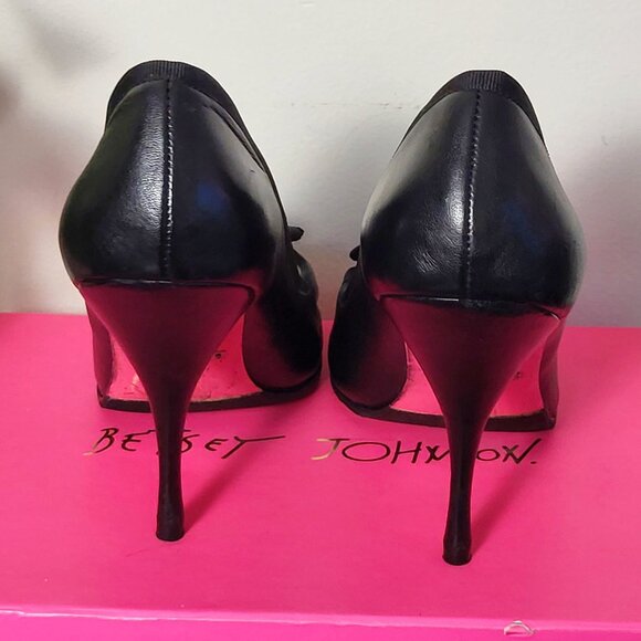 Betsey Johnson Calais Italian Leather Peep Toe Heels Crystal Flowers. Size 9 - Picture 4 of 7